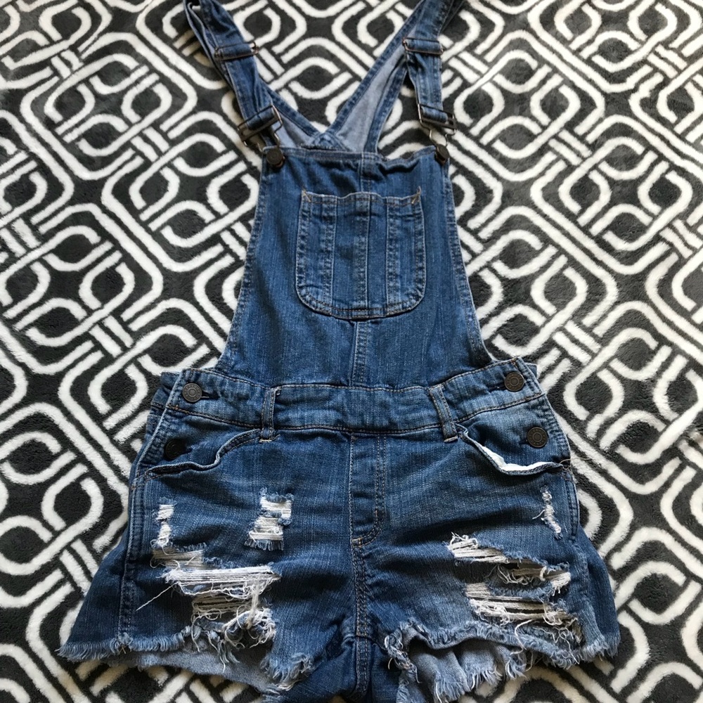 🌺 Medium Dark Wash Overalls